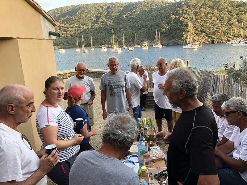 IMG_1881-800.jpg IMG_1881-800.jpg