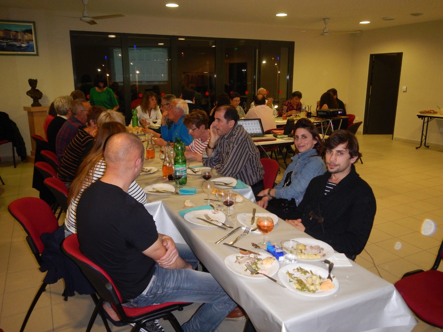 les jeunes R.jpg les jeunes R.jpg