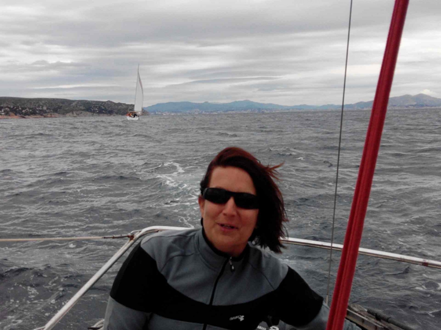 noémie et voilier.jpg
