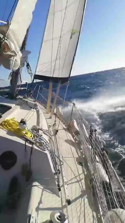 5_Moment(4).jpg 5_Moment(4).jpg