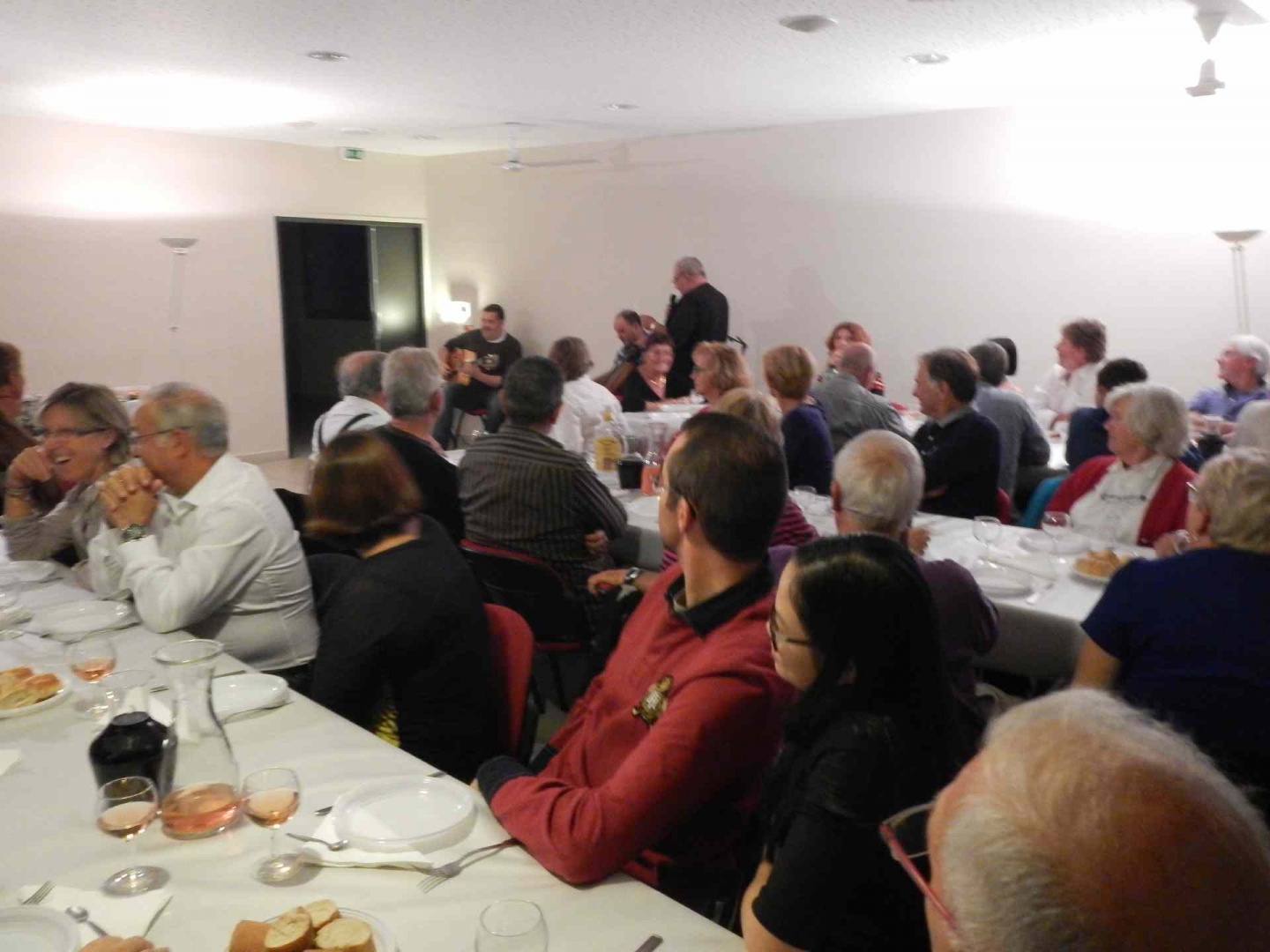 (1) la salle table.jpg (1) la salle table.jpg