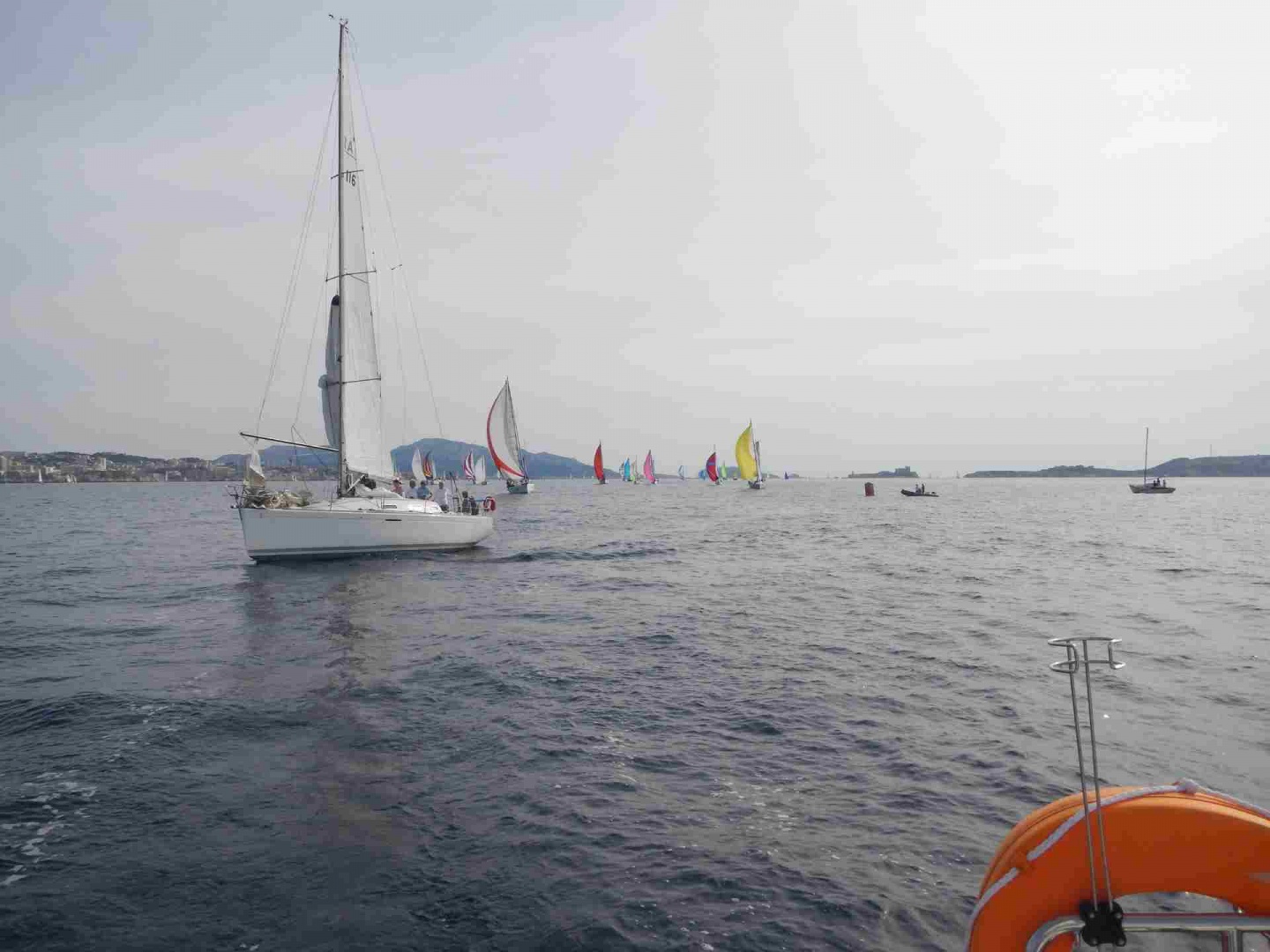 102 voiliers derrière.jpg