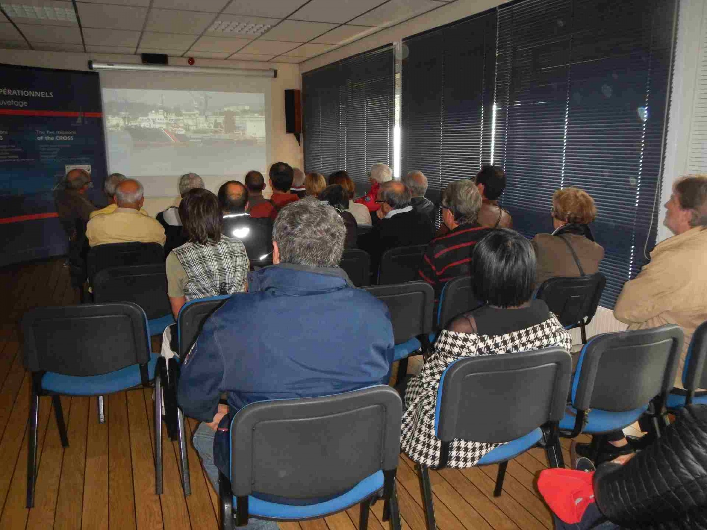 Projection .jpg Projection .jpg