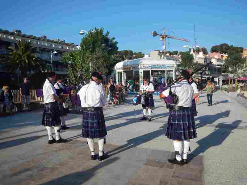 sur l'esplanade.jpg sur l'esplanade.jpg